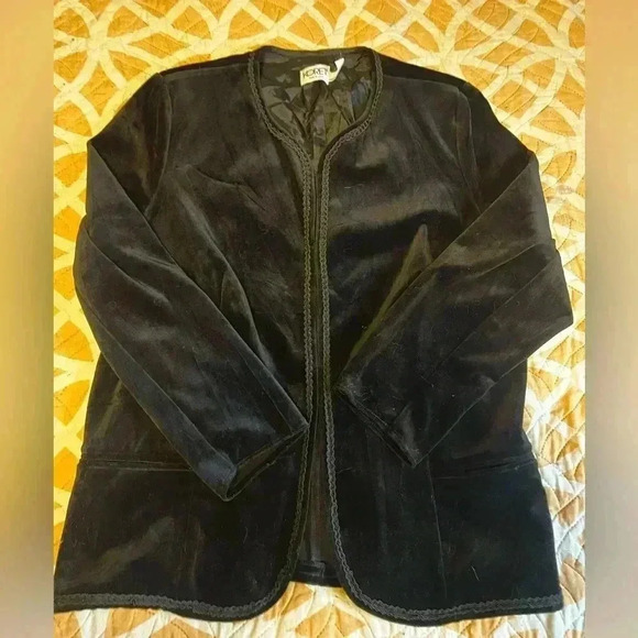 Vintage  Women’s Koret Black Velvet Jacket Size M/L - Picture 1 of 7